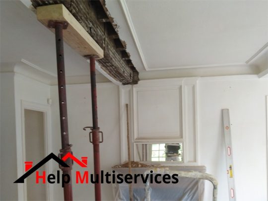 Travaux réalisés par help multiservices pour la réparation du plafond d'un salon dans une maison en Isère