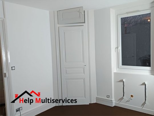 Image des travaux réalisés par Help Multiservices pour la peinture décoration d'une chambre à rumilly en haute savoie